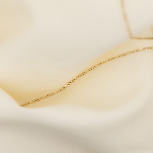 Cadena Figaro 3x1 en Oro 10k de 1mm de grosor, calibre 30 - Image 2