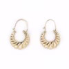 aretes u en espiral oro 10k Clic oro
