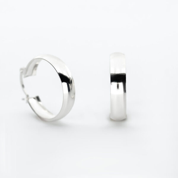 Arracada plana 5 mm plata 925 frontal