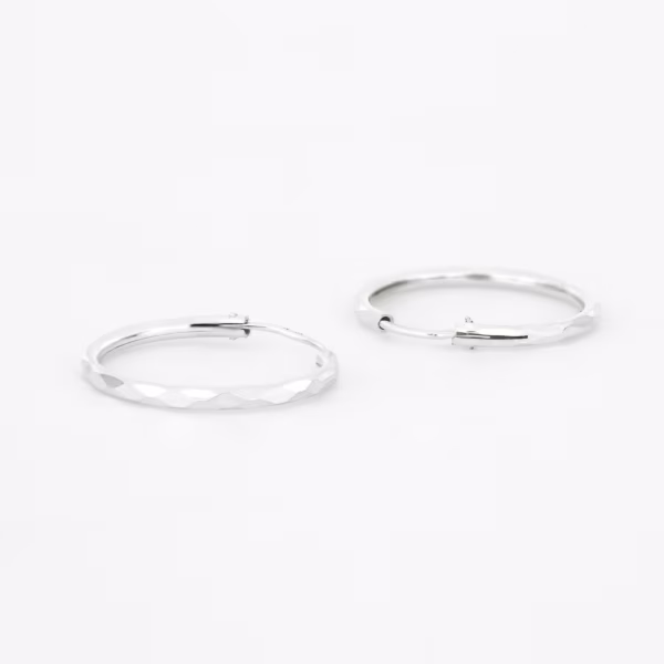 Arracada facetada plata 925 diagonal