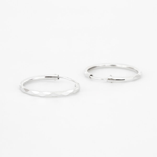 Arracada facetada plata 925 diagonal