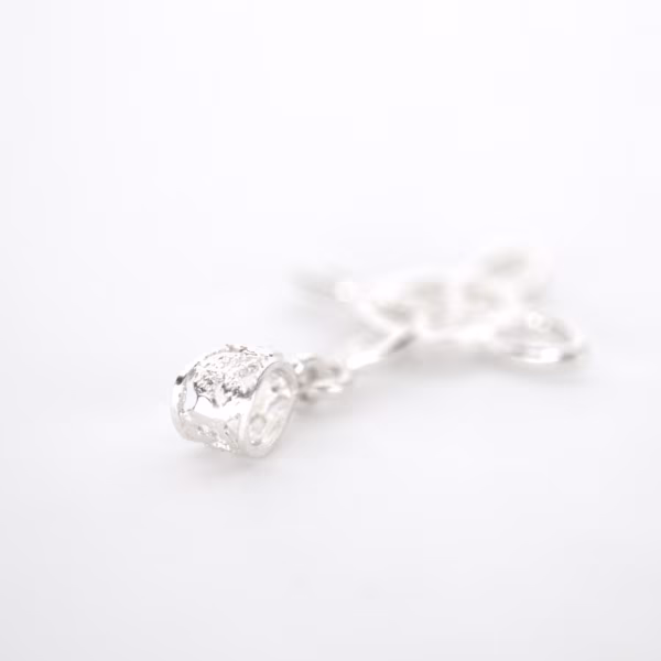 Dije nudo de bruja plata 925 broche