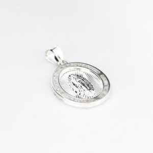 Dije ovalado Virgen de Guadalupe plata 925